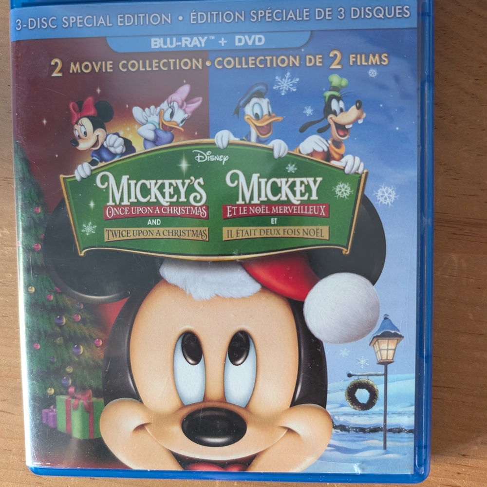 Disney Mickey's Christmas Blu-ray DVD Set